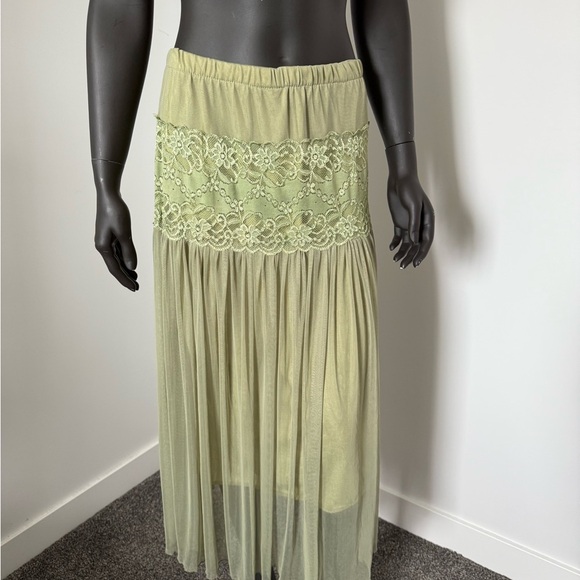 ⚪️ Sheer Sage Green Tulle Midi Skirt with Lace Detail | M/L - Picture 1 of 6
